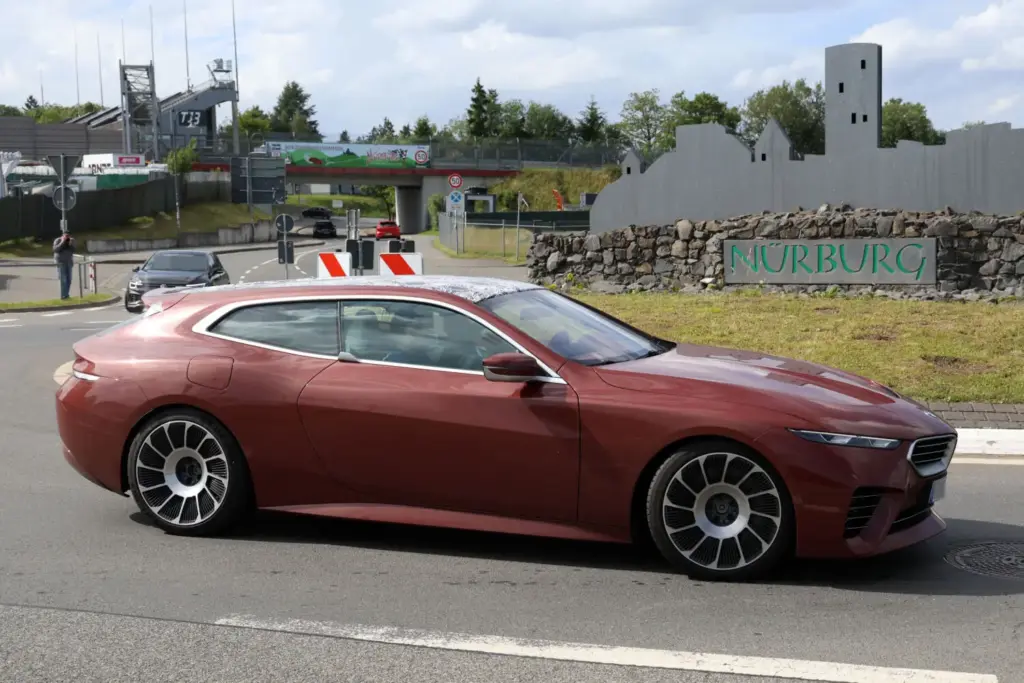 BMW Speedtop: el exclusivo Shooting Brake de 625 CV ya funciona casi sin camuflaje 10 Motor16 Fotos espía BMW Speedtop 2027 8 Motor16