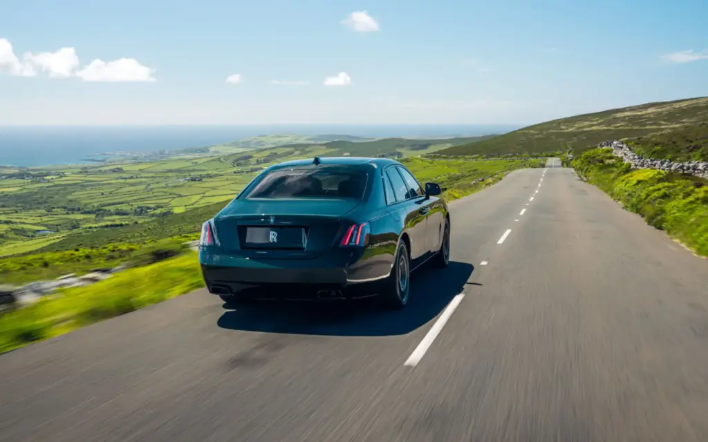 Rolls-Royce rinde homenaje a Charles Rolls con el exclusivo Black Badge Ghost Tourist Trophy 1 Motor16 Rolls-Royce Black Badge Ghost