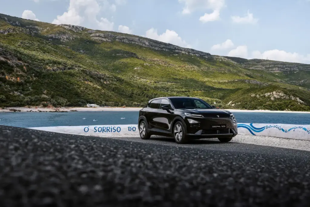 Changan se lanza al híbrido enchufable con el Deepal S05 PHEV 14 Motor16 CHANGAN DEEPAL S05 PHEV 10 Motor16
