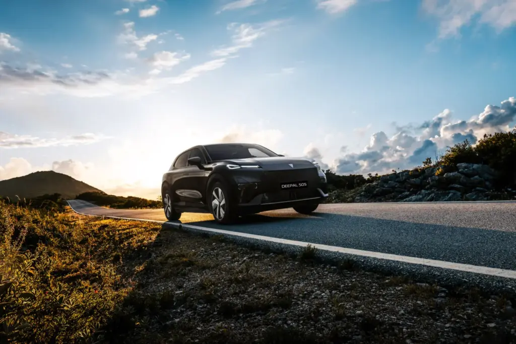 Changan se lanza al híbrido enchufable con el Deepal S05 PHEV 15 Motor16 CHANGAN DEEPAL S05 PHEV 11 Motor16