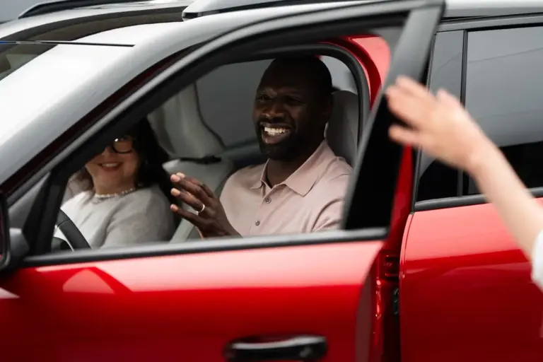 Citroën se reinventa como Sytroën: el actor Omar Sy (‘Lupin’) se convierte en asesor especial de la marca