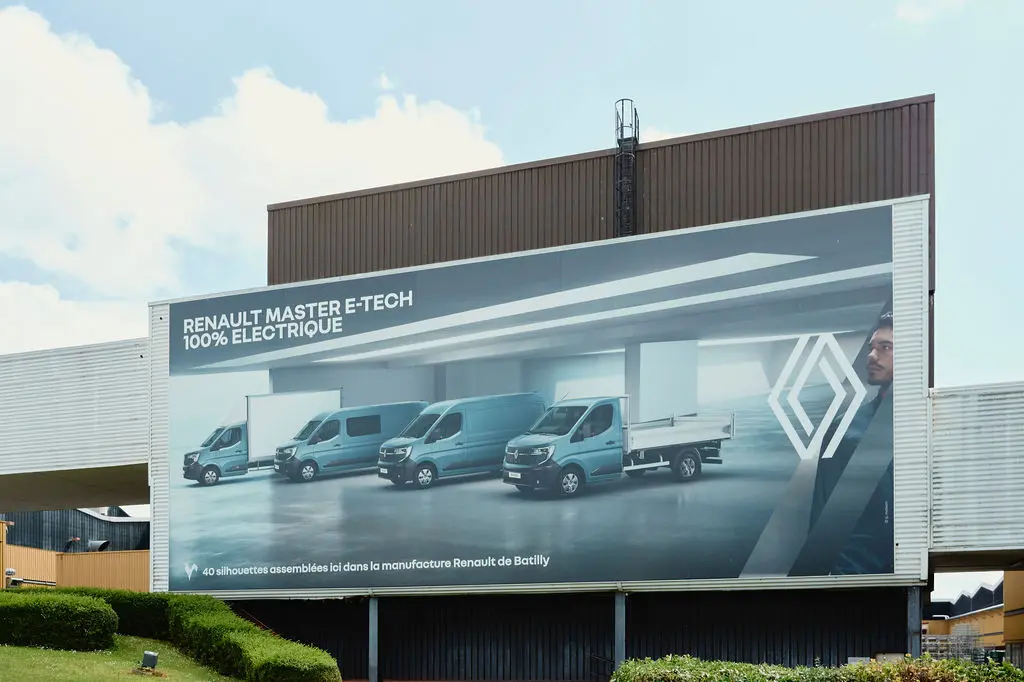 Renault lanza el sello 'Converted by Renault' para centralizar la transformación de sus vehículos comerciales 8 Motor16 CONVERTED BY RENAULT 5 Motor16