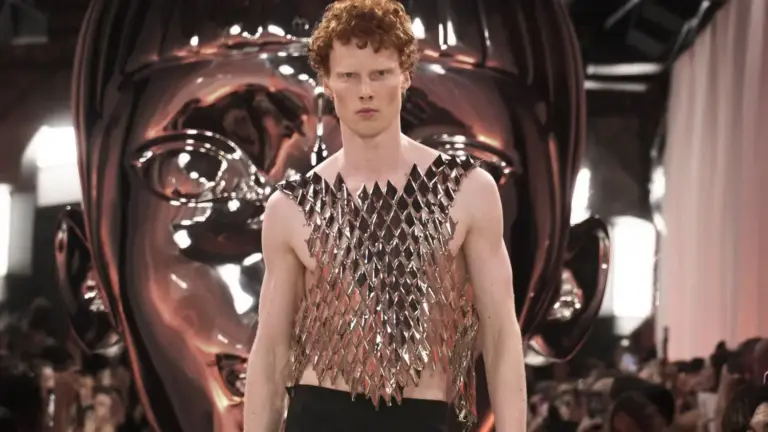 CUPRA debuta en la Paris Fashion Week con MAM: joyería masculina que convierte el diseño de coches en arte para llevar