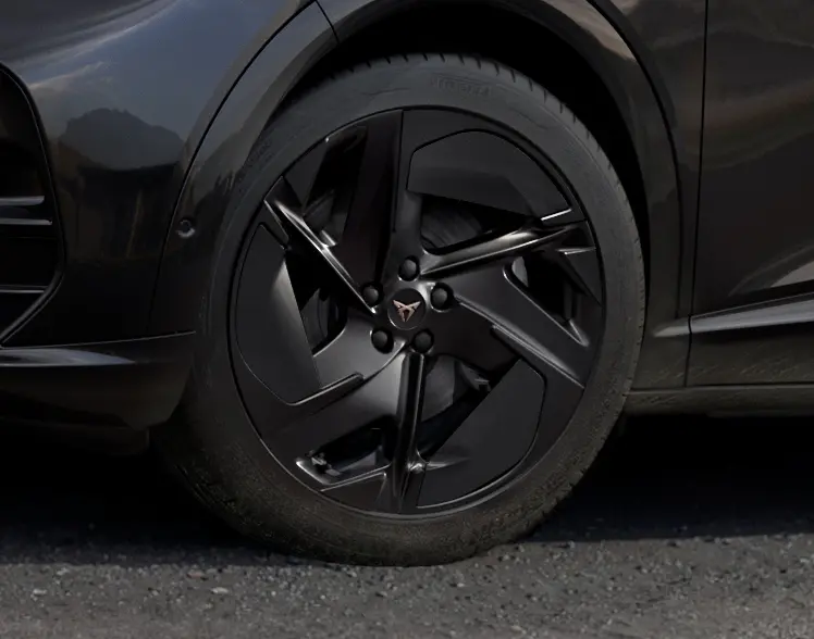El CUPRA Tavascan se renueva y es más accesible al bolsillo 2 Motor16 CUPRA Tavascan Black Edition 3 Motor16