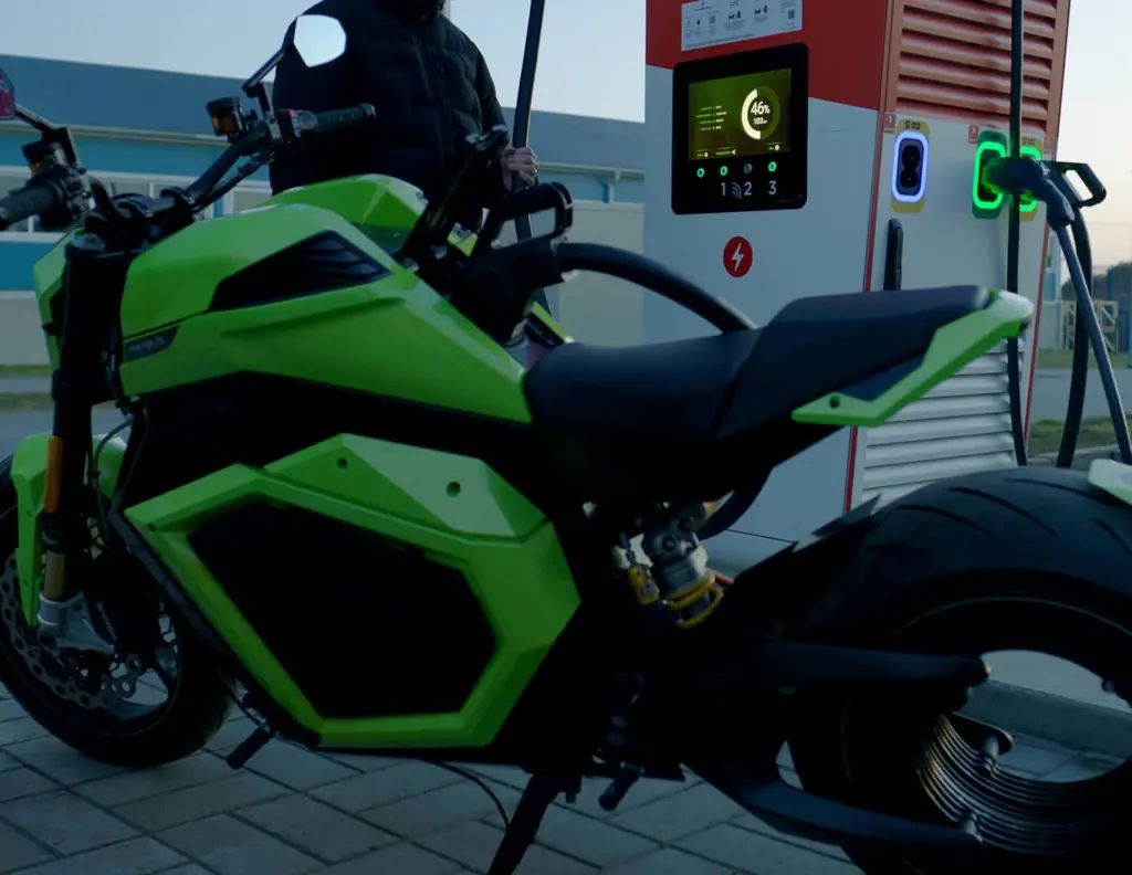 Las dudas sobre la batería de estado sólido de Donut Lab que afectan a las motos eléctricas 1 Motor16 DONUT LAB Motor16