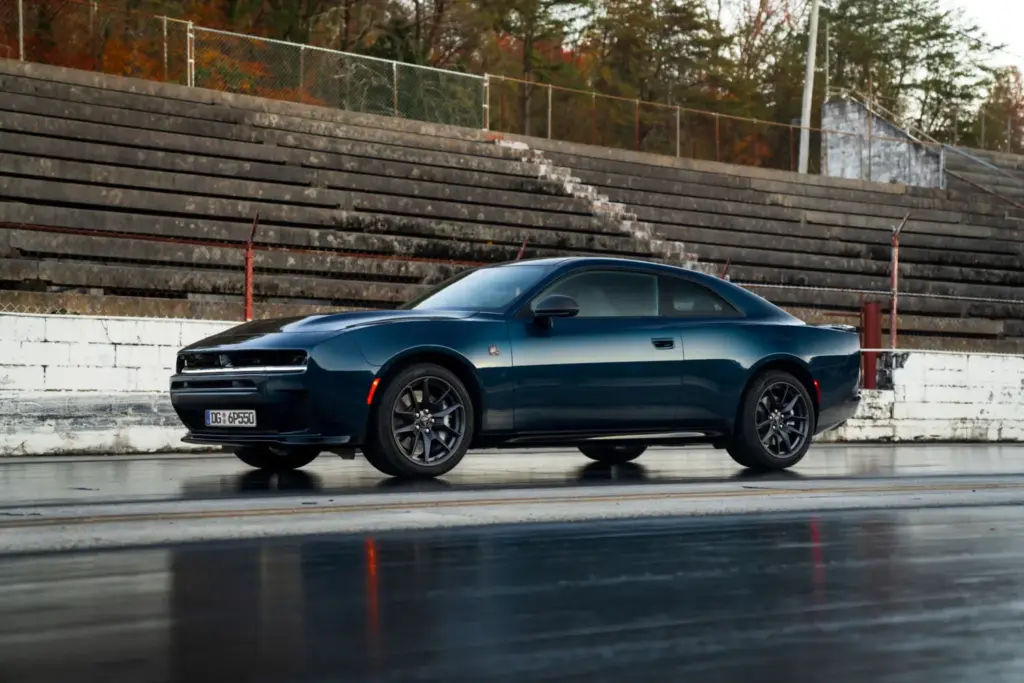 Dodge Charger, el monstruo americano ya está a la venta en Europa 22 Motor16 Dodge Charger Sixpack1 Motor16