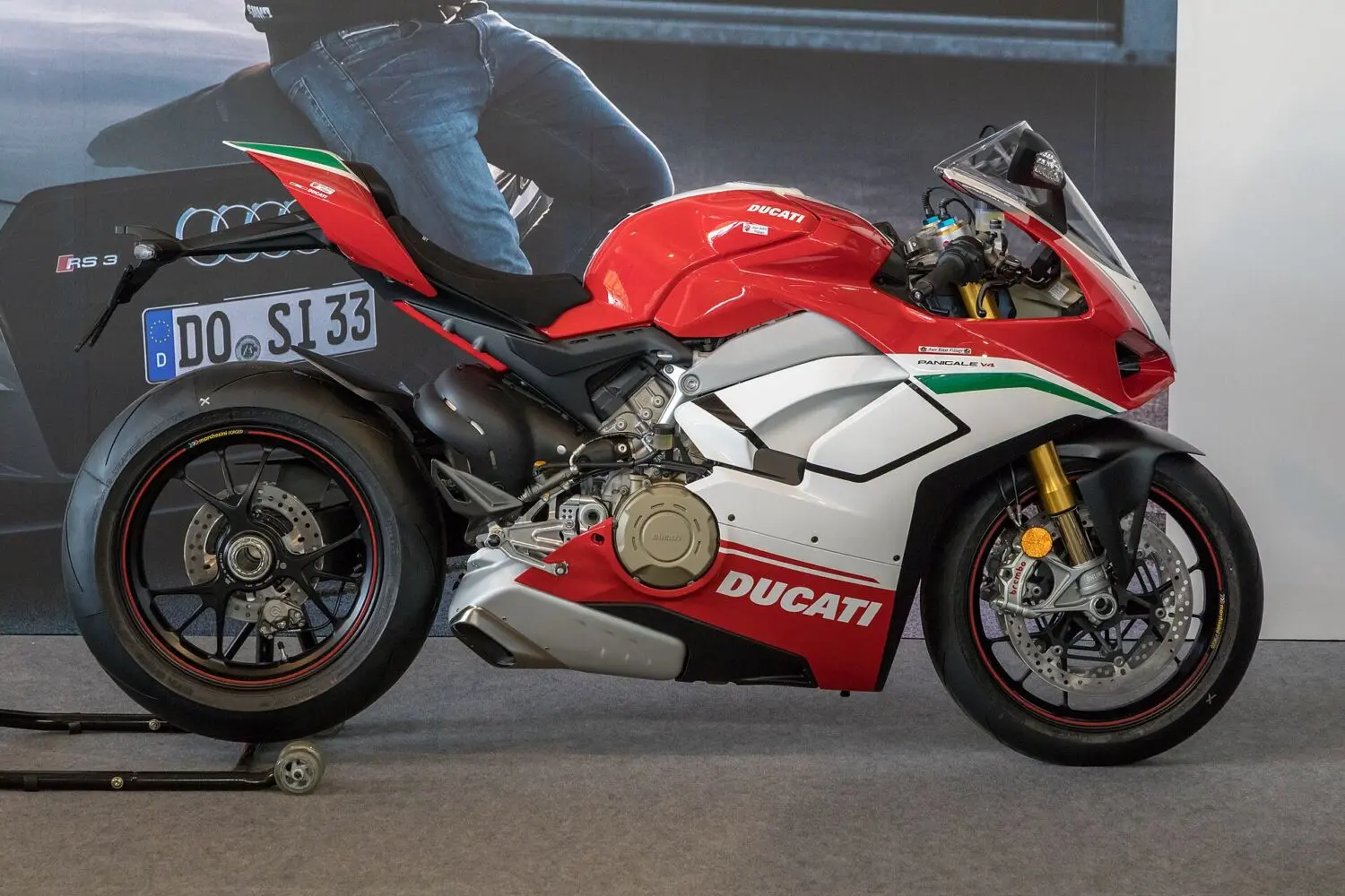 Probamos la Ducati Panigale V4 R: la superbike de 239 CV que llega desde MotoGP