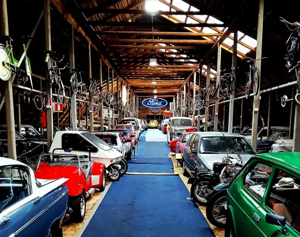 Finlandia sobre cuatro ruedas: dos museos del automóvil, una capital de diseño y un hotel con historia 1 Motor16 ESPOON AUTOMUSEO 1 Motor16