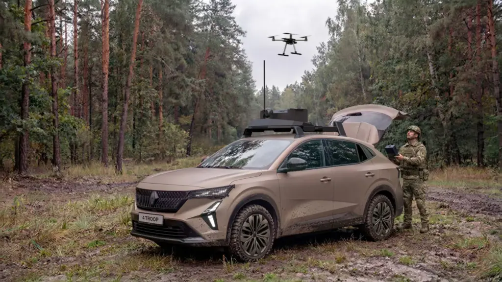 Renault y Thales desarrollan un vehículo táctico para 'juegos' de guerra 1 Motor16 Eurosatory 2026 Renault Group y Thales presentan 4 TROOP Motor16