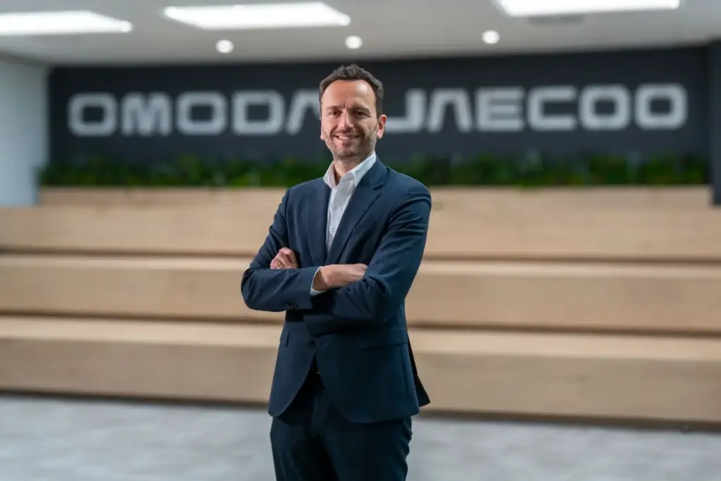 Francesco Colonnese, vicepresidente de Omoda-Jaecoo: "Aspiramos a ser top 5 en ventas a particulares en España. No hay techo, queremos crecer y crecer" 1 Motor16 Francesco Colonnese, vicepresidente de Omoda-Jaecoo