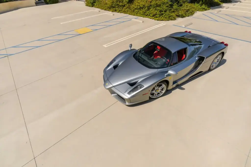 Un Ferrari Enzo se vende por ocho dígitos, pero no es ningún récord 7 Motor16 Un Ferrari Enzo se vende por ocho dígitos, pero no es ningún récord