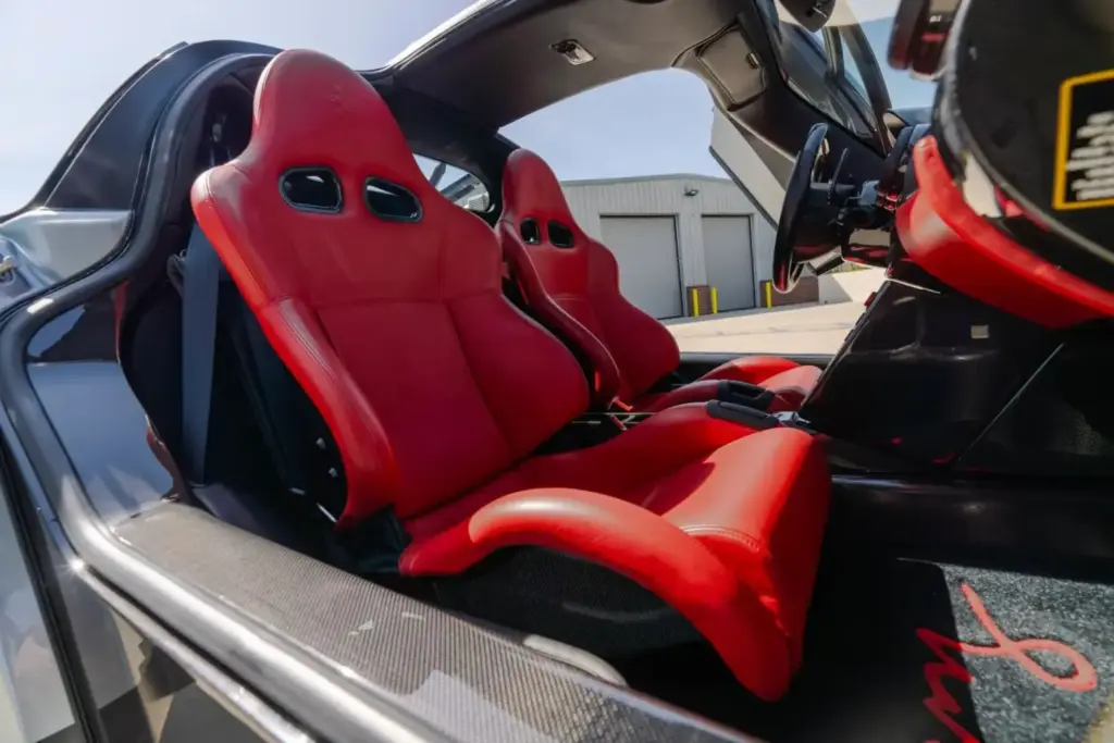 Un Ferrari Enzo se vende por ocho dígitos, pero no es ningún récord 15 Motor16 Un Ferrari Enzo se vende por ocho dígitos, pero no es ningún récord