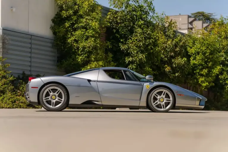 Un Ferrari Enzo se vende por ocho dígitos, pero no es ningún récord