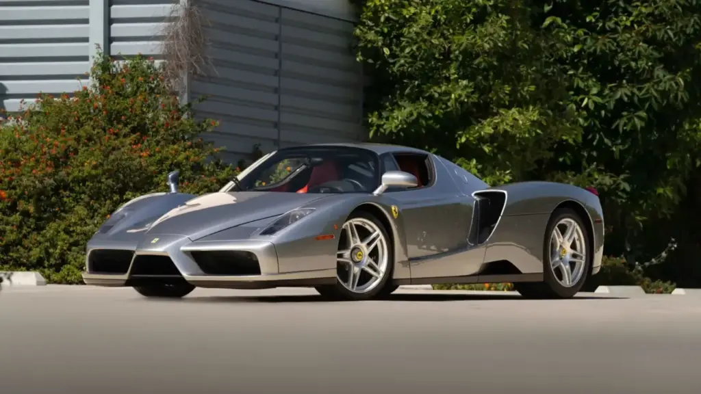 Un Ferrari Enzo se vende por ocho dígitos, pero no es ningún récord 11 Motor16 Un Ferrari Enzo se vende por ocho dígitos, pero no es ningún récord