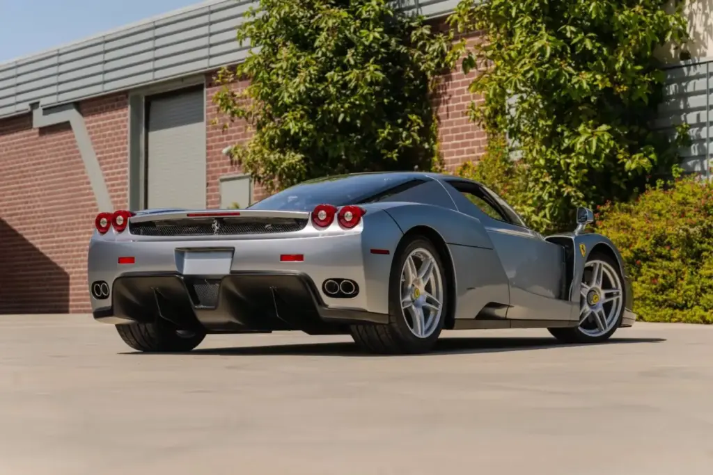 Un Ferrari Enzo se vende por ocho dígitos, pero no es ningún récord 9 Motor16 Un Ferrari Enzo se vende por ocho dígitos, pero no es ningún récord