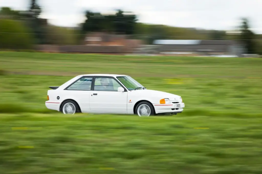 Ford Escort XR3 restomod tolman 4 Motor16