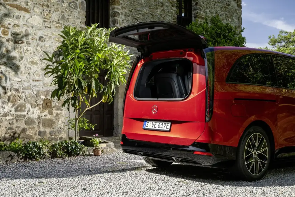 Mercedes-Benz VLE: la reinvención eléctrica de la gran limusina familiar 25 Motor16 Fotos Mercedes VLE 34 Motor16