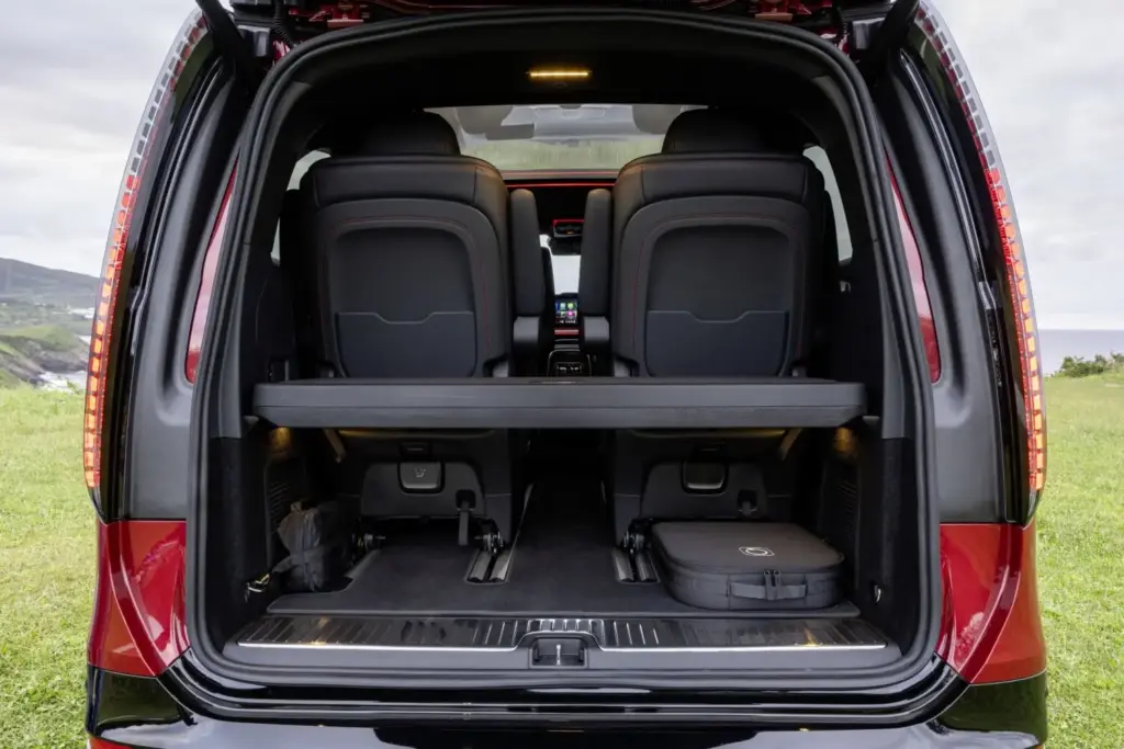 Mercedes-Benz VLE: la reinvención eléctrica de la gran limusina familiar 34 Motor16 Fotos Mercedes VLE 43 Motor16