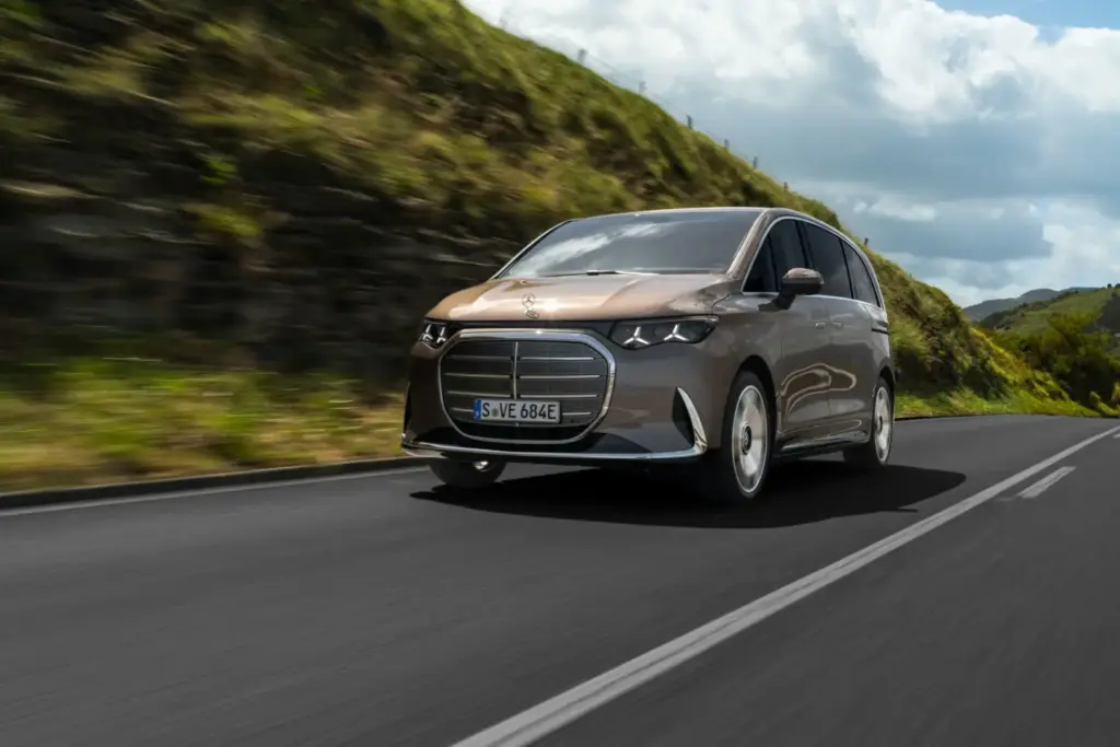 Mercedes-Benz VLE: la reinvención eléctrica de la gran limusina familiar 42 Motor16 Fotos Mercedes VLE 60 Motor16
