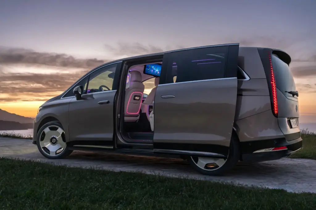 Mercedes-Benz VLE: la reinvención eléctrica de la gran limusina familiar 51 Motor16 Fotos Mercedes VLE 81 Motor16
