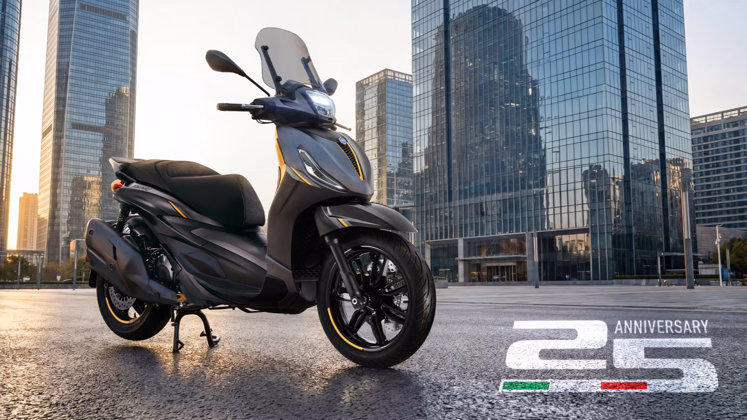 Piaggio Beverly 25 aniversario: el scooter que reinventó lo urbano cumple un cuarto de siglo