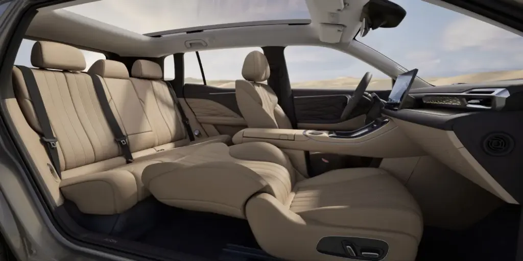 INTERIOR3 beige Motor16
