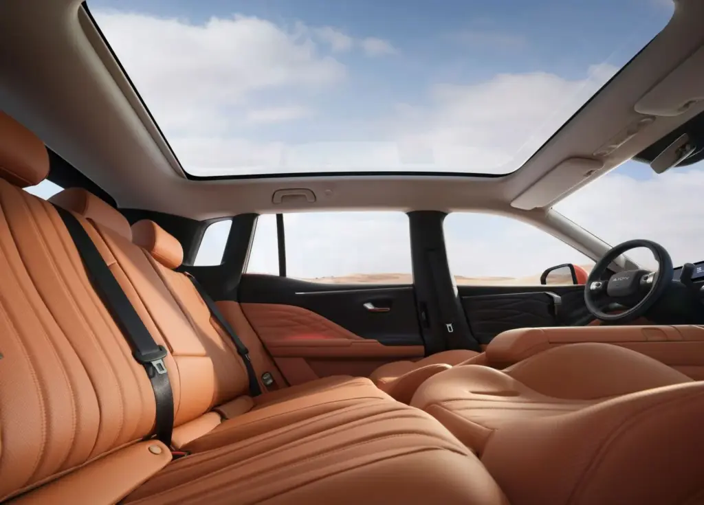 INTERIOR5 Motor16