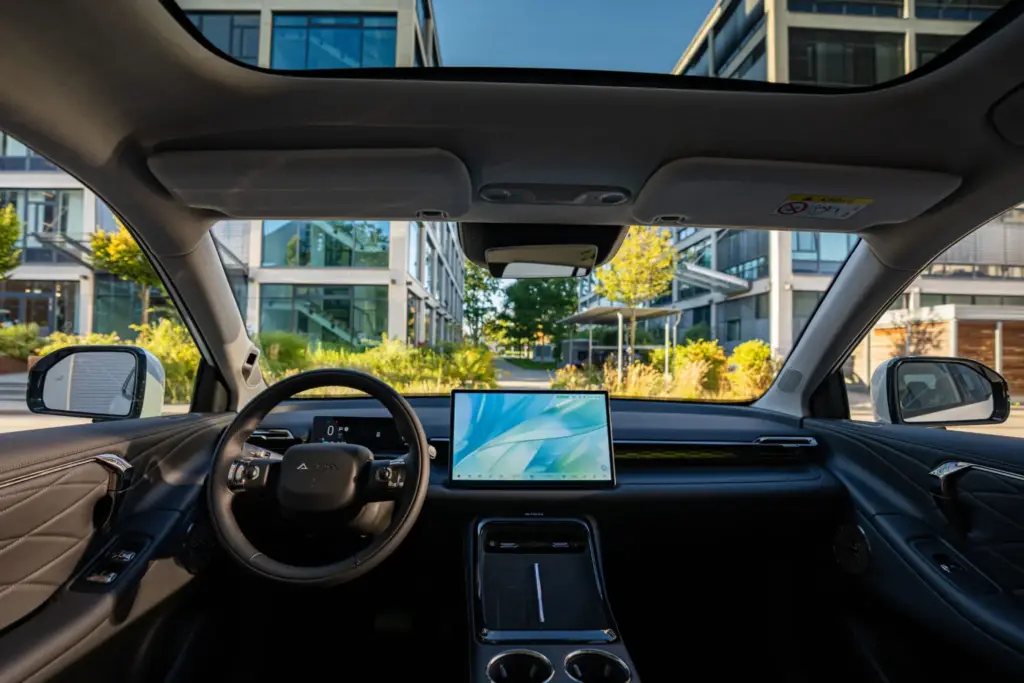 INTERIOR AIONV 21 Motor16