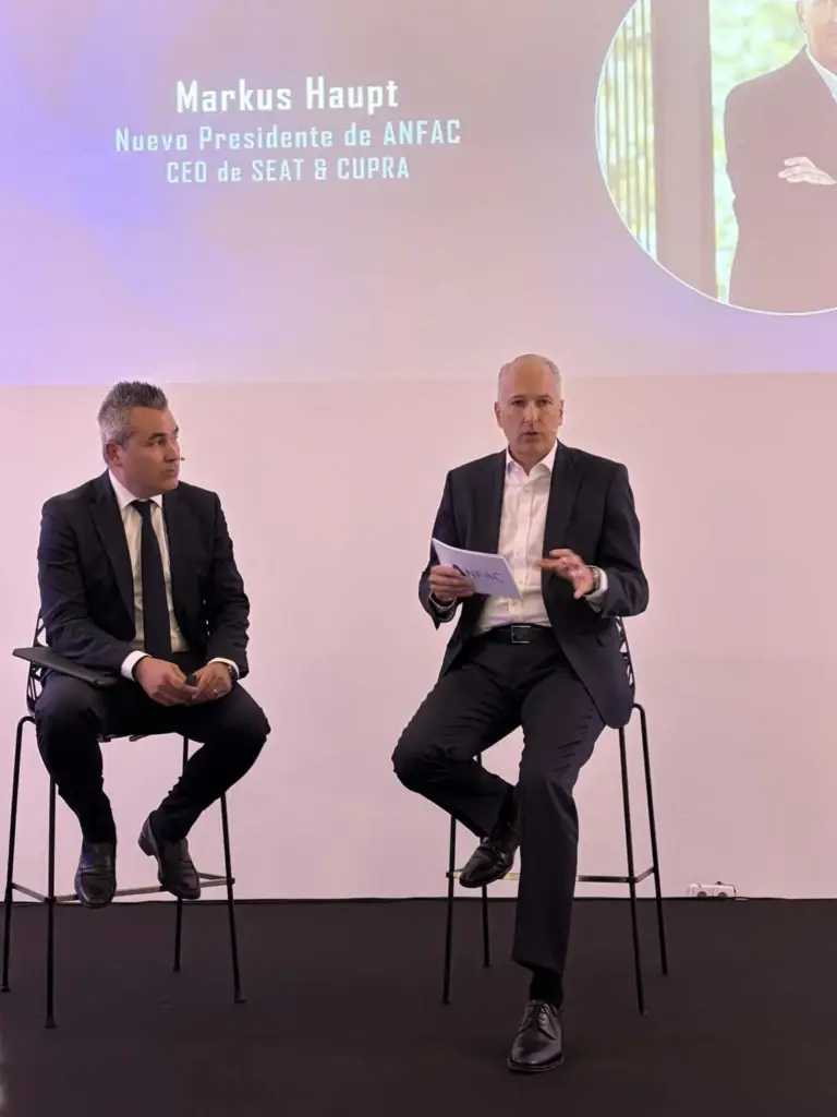 Markus Haupt, CEO de SEAT & CUPRA, asume la presidencia de ANFAC para liderar la transformación eléctrica del automóvil 3 Motor16 Josep María Recasens Markus Haupt Anfac3 Motor16