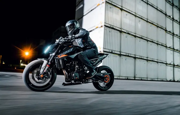 KTM 790 Duke 2027 cierra su precio en España: 8.799 € por una naked más ligera y ágil