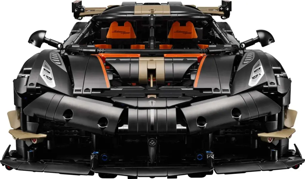 LEGO® Technic™ Koenigsegg Sadairs Spear Motor16