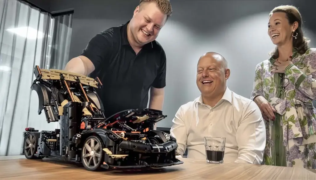 LEGO® Technic™ Koenigsegg Sadairs Spear1 Motor16