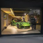 Lotus abre casa en Madrid y presenta el Eletre X, SUV híbrido enchufable de 952 caballos