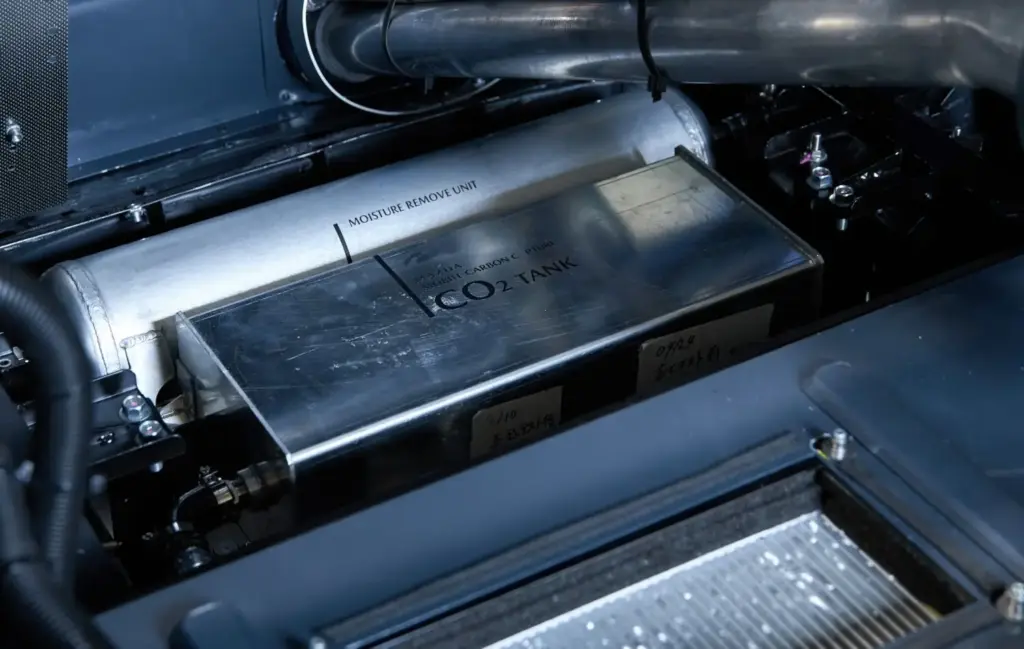 El Mazda que captura su propio CO2 mientras compite en el circuito 2 Motor16 MAZDA IMPULSA EL DESARROLLO DE UN SISTEMA DE CAPTURA DE CO₂ EN VEHICULOS 1 Motor16