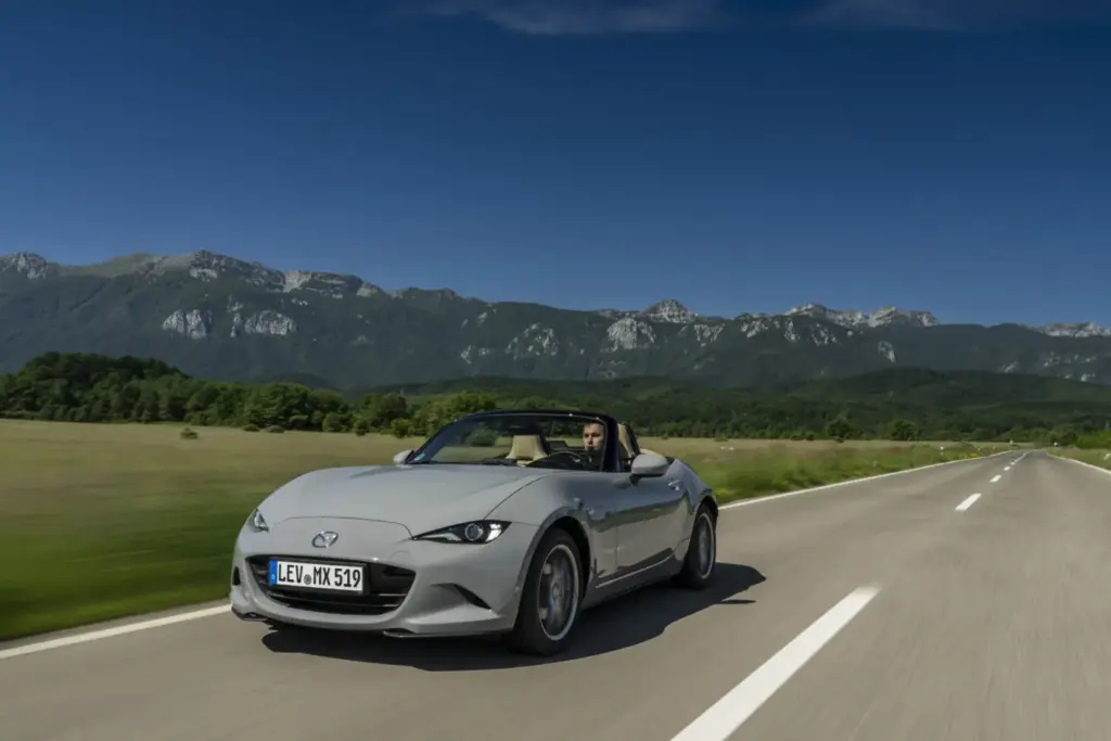 Un mito que se renueva: el nuevo Mazda MX-5 llega en septiembre 9 Motor16 MAZDA MX 5 2027 6 Motor16