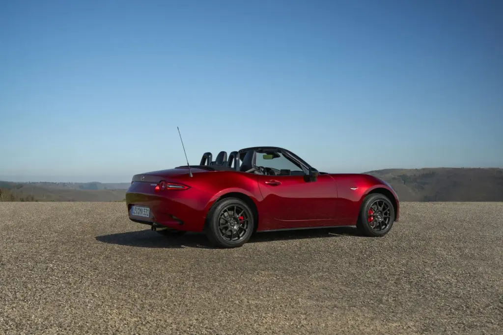 Un mito que se renueva: el nuevo Mazda MX-5 llega en septiembre 11 Motor16 MAZDA MX 5 2027 8 Motor16