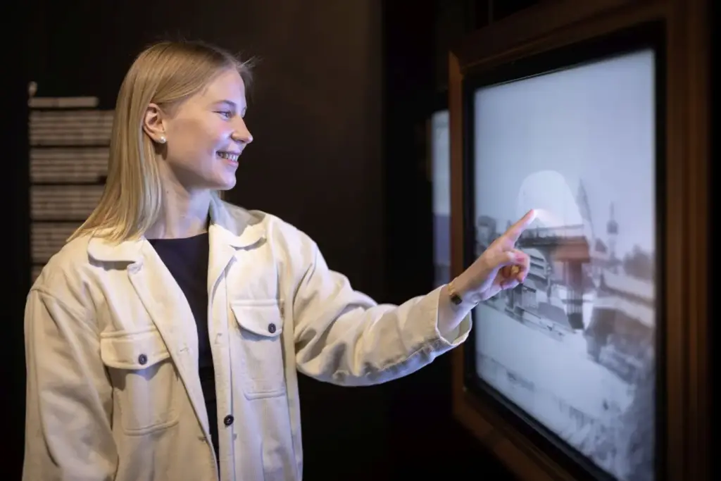 Finlandia sobre cuatro ruedas: dos museos del automóvil, una capital de diseño y un hotel con historia 17 Motor16 MOBILIA MUSEUM AUTO 5 Motor16