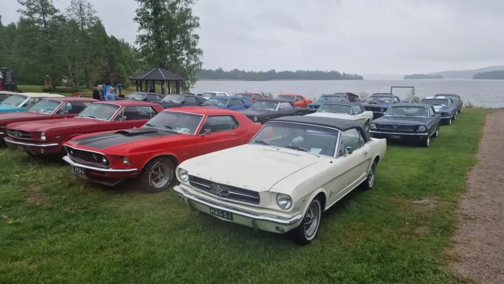 Finlandia sobre cuatro ruedas: dos museos del automóvil, una capital de diseño y un hotel con historia 21 Motor16 MOBILIA MUSEUM AUTO 9 Motor16
