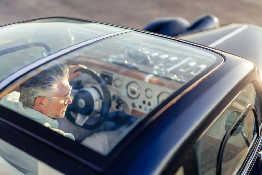 MORGAN MIDSUMMER COUPE 9 Motor16
