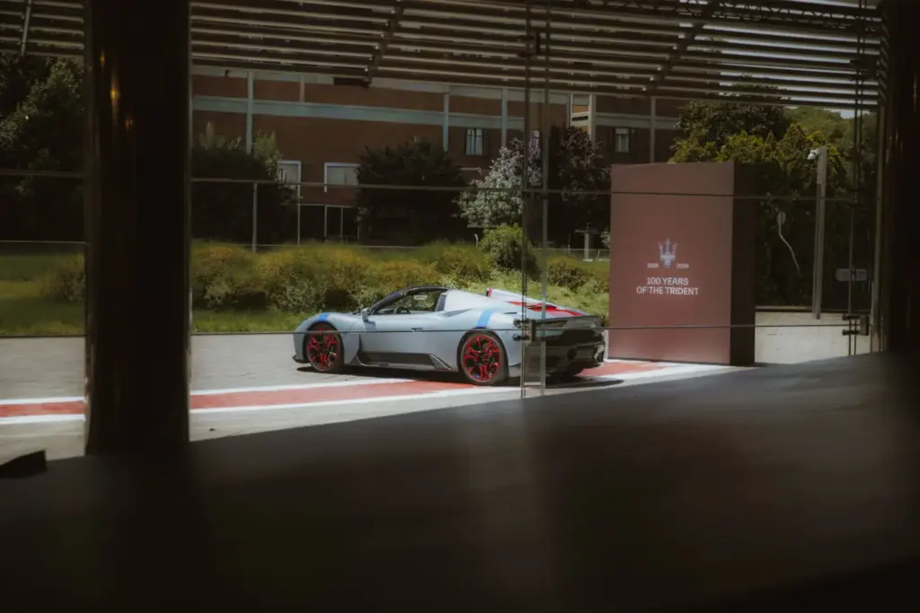 Maserati entrega el MCPURA Cielo Tributo 1926, una pieza única para celebrar 100 años de la marca 9 Motor16 Maserati MCPURA Cielo Tributo 1926 Maserati Tipo 26 11 Motor16