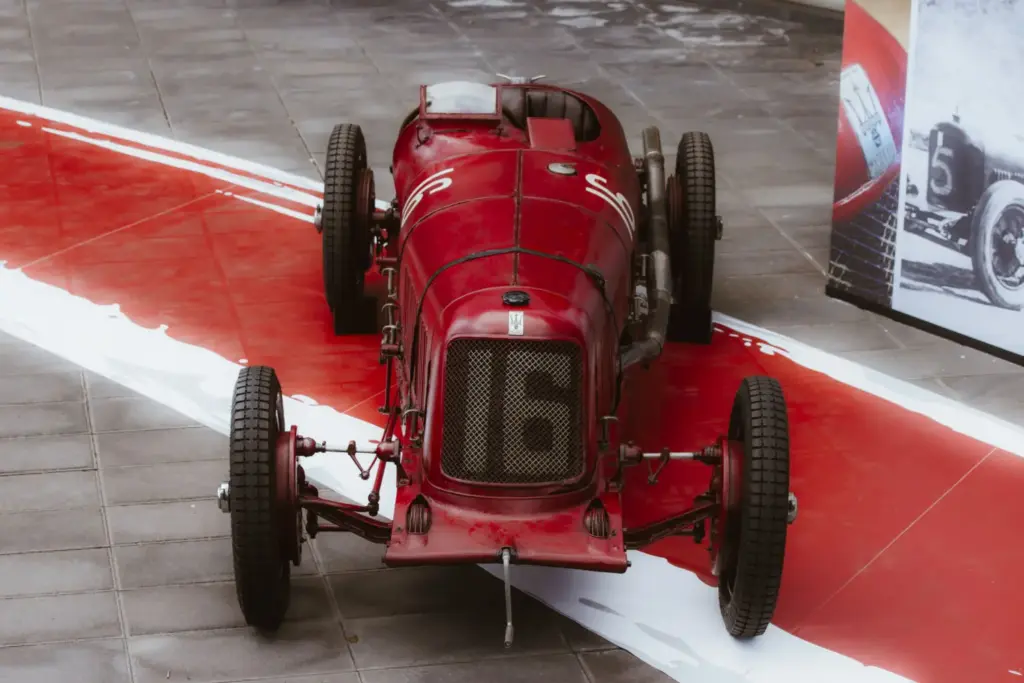 Maserati entrega el MCPURA Cielo Tributo 1926, una pieza única para celebrar 100 años de la marca 10 Motor16 Maserati MCPURA Cielo Tributo 1926 Maserati Tipo 26 12 Motor16