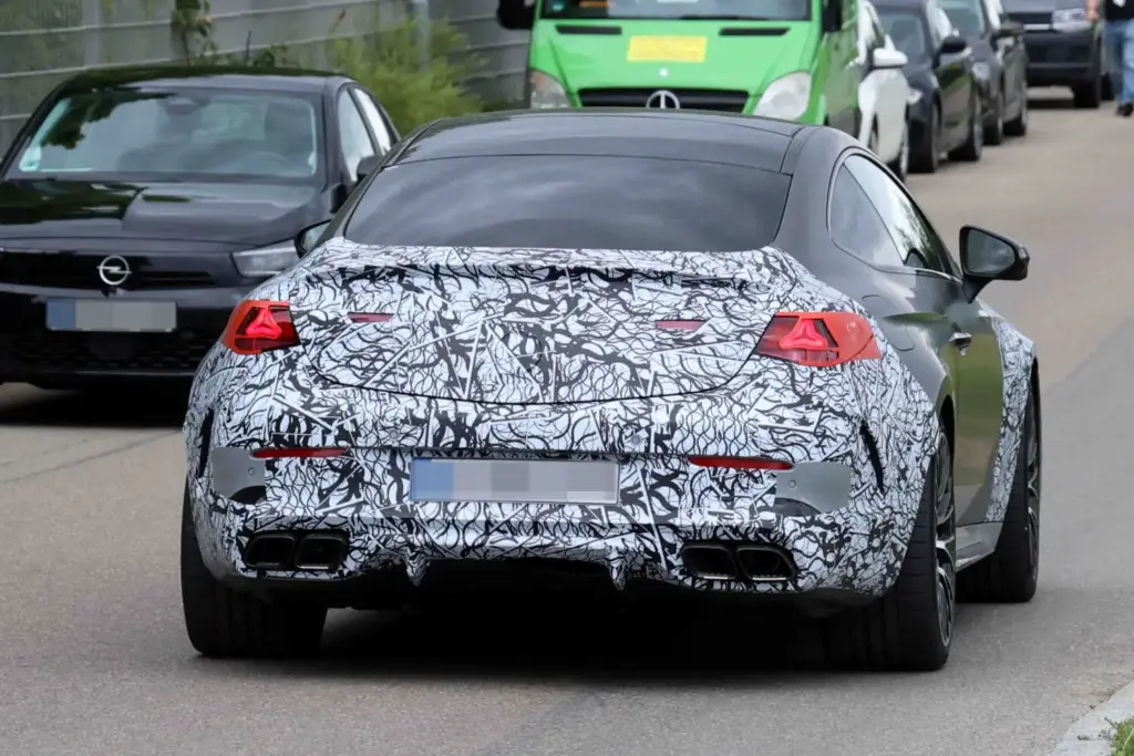 El nuevo CLE tendrá una gama AMG a la altura 2 Motor16 Mercedes AMG CLE 63 espia 17 Motor16