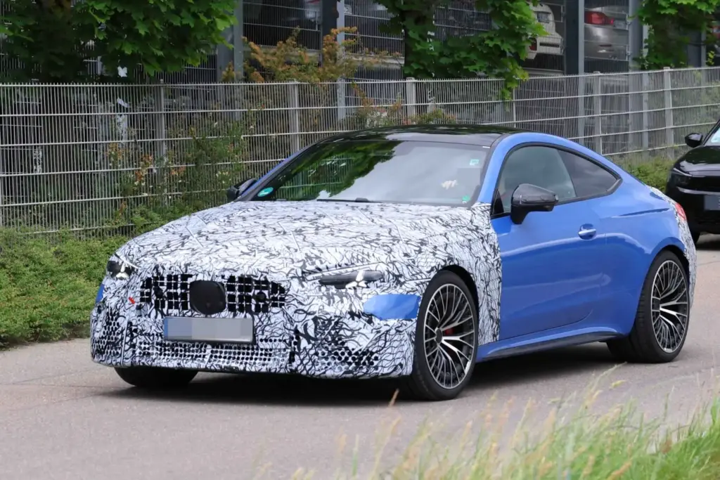El nuevo CLE tendrá una gama AMG a la altura 23 Motor16 Mercedes AMG CLE 63 espia 21 Motor16