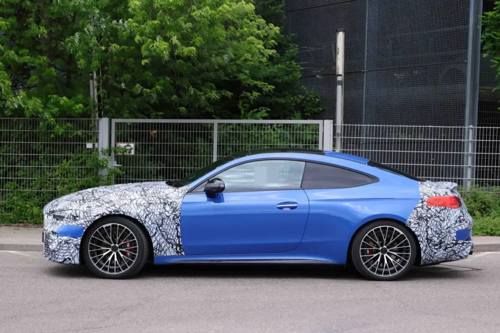 El nuevo CLE tendrá una gama AMG a la altura 27 Motor16 Mercedes AMG CLE 63 espia 25 Motor16