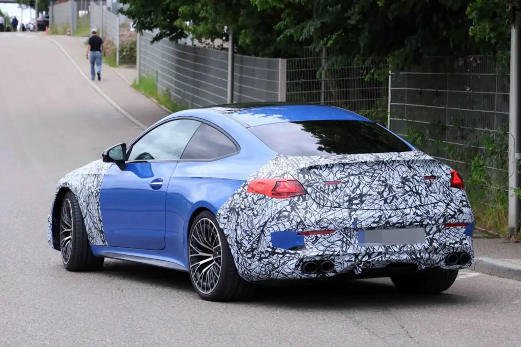 El nuevo CLE tendrá una gama AMG a la altura 3 Motor16 Mercedes AMG CLE 63 espia 29 Motor16