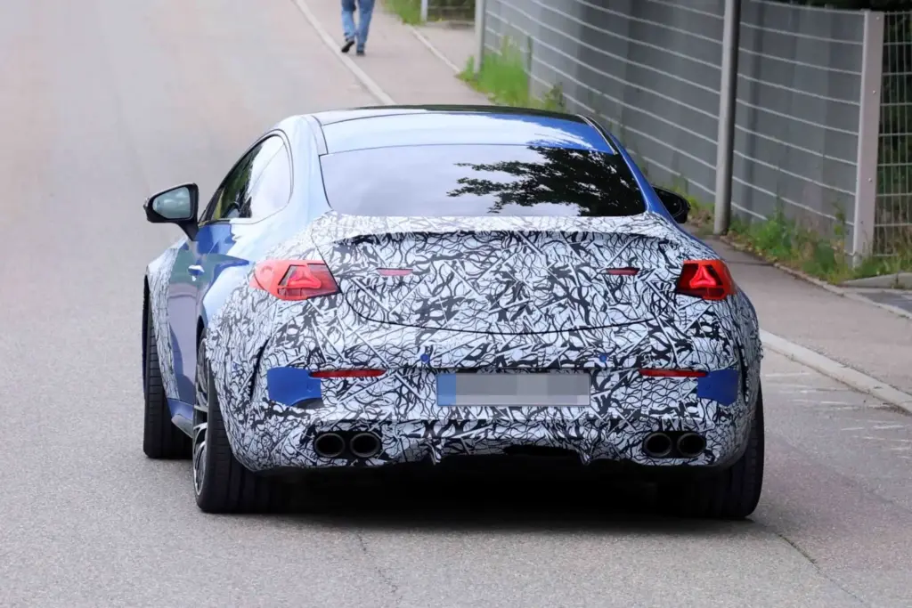 El nuevo CLE tendrá una gama AMG a la altura 32 Motor16 Mercedes AMG CLE 63 espia 31 Motor16