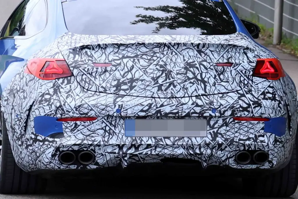 El nuevo CLE tendrá una gama AMG a la altura 33 Motor16 Mercedes AMG CLE 63 espia 32 Motor16