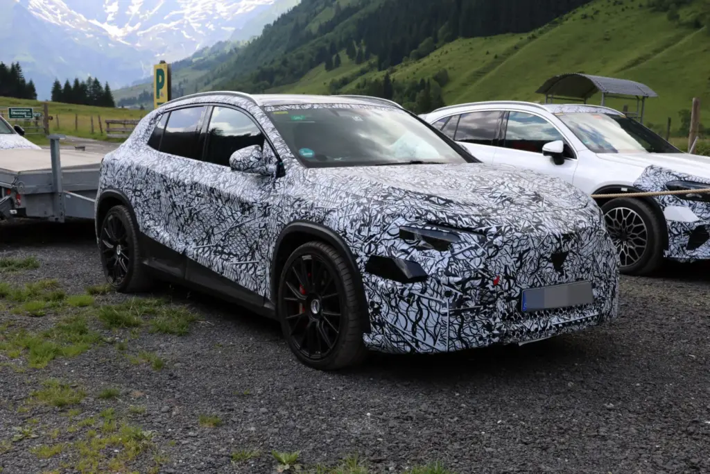 Mercedes AMG GLA 45 electrico Alpes espia 16 Motor16