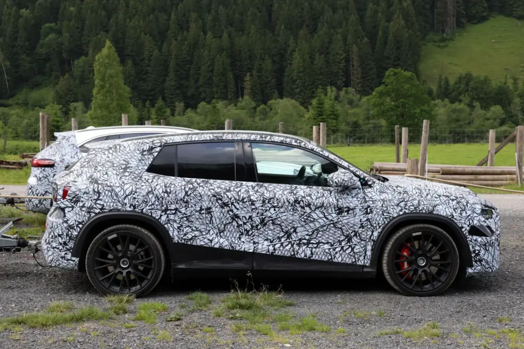 Mercedes AMG GLA 45 electrico Alpes espia 18 Motor16
