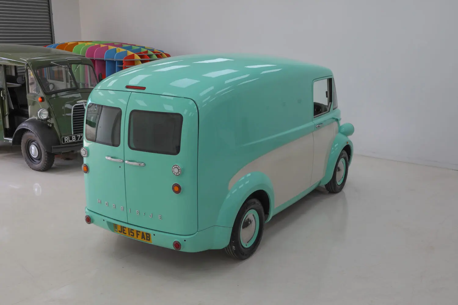 Se llama Morris JE, y es una furgo eléctrica retro que saldrá al mercado en 2028
